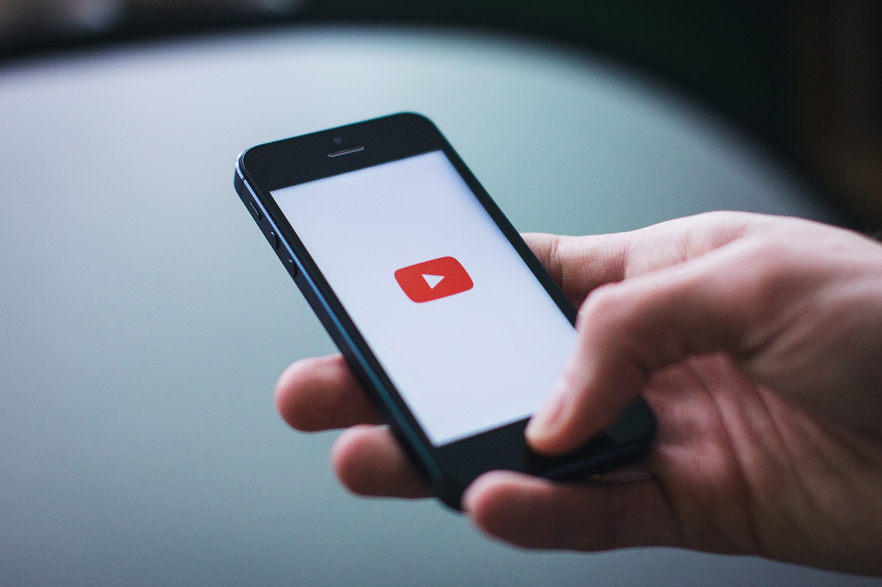 Youtubeでよく見る車買取の誇大広告　車買取の罠